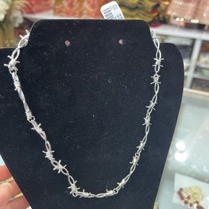 NEW BARBED WIRE NECKLACE URBAN OUTFITTERS
